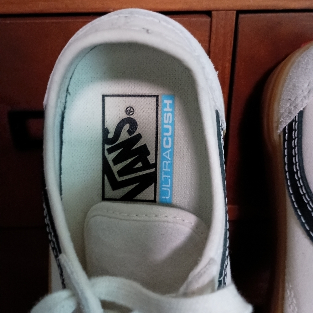 Vans White and Black Shoes - Picture 3 of 7